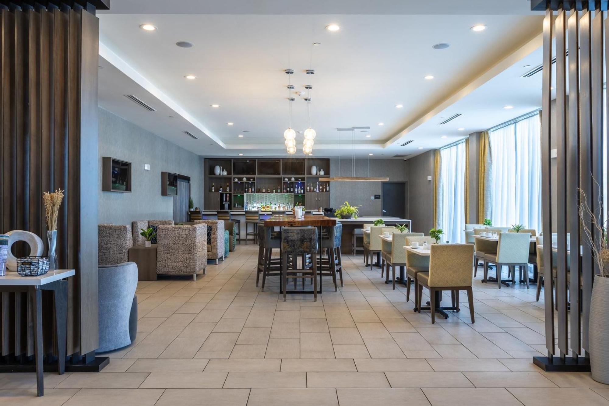 Holiday Inn Greenville - Woodruff Road By Ihg Buitenkant foto